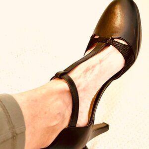 Naturalizer Black Heeled Shoe 8M